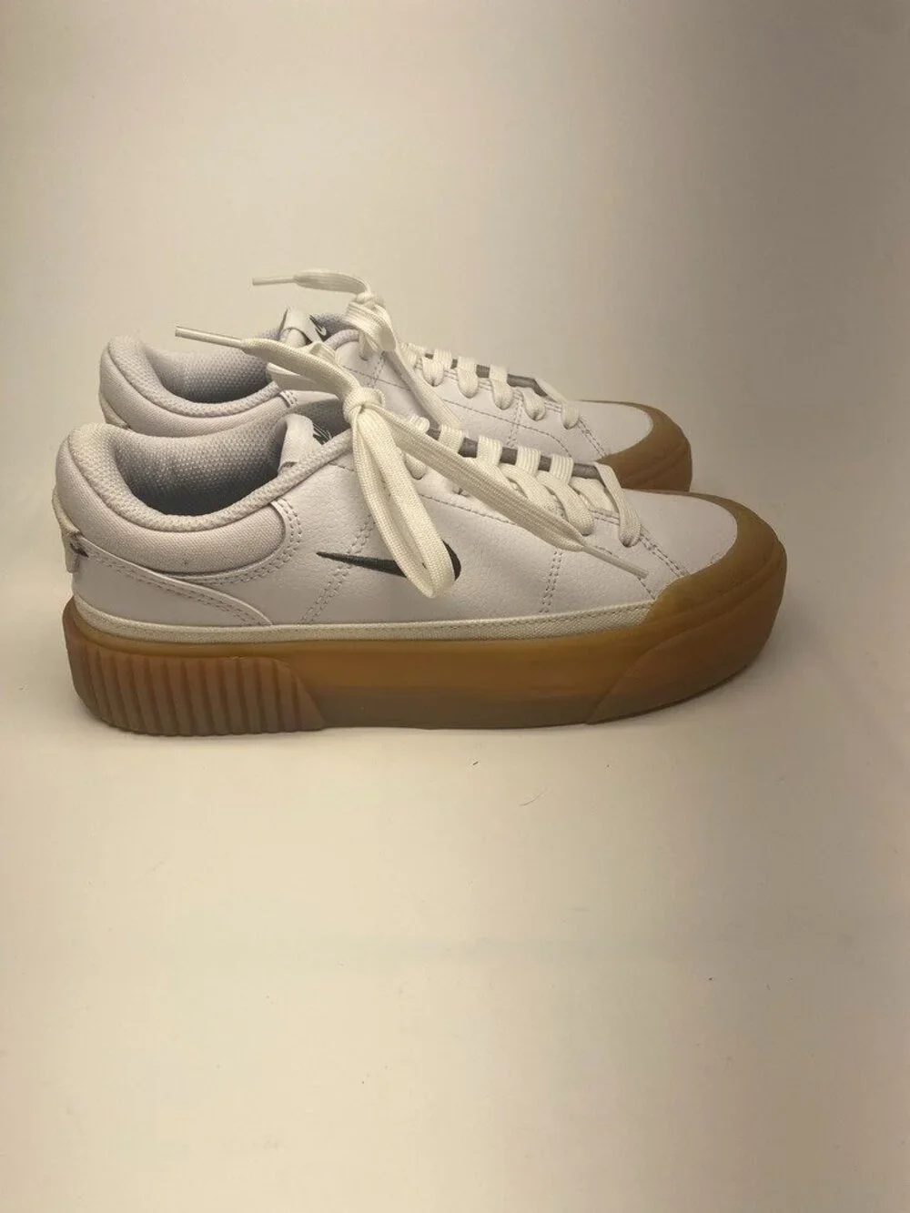 Nike Womens Court Legacy Lift White Gum Sole Platform Shoes  Sz 11